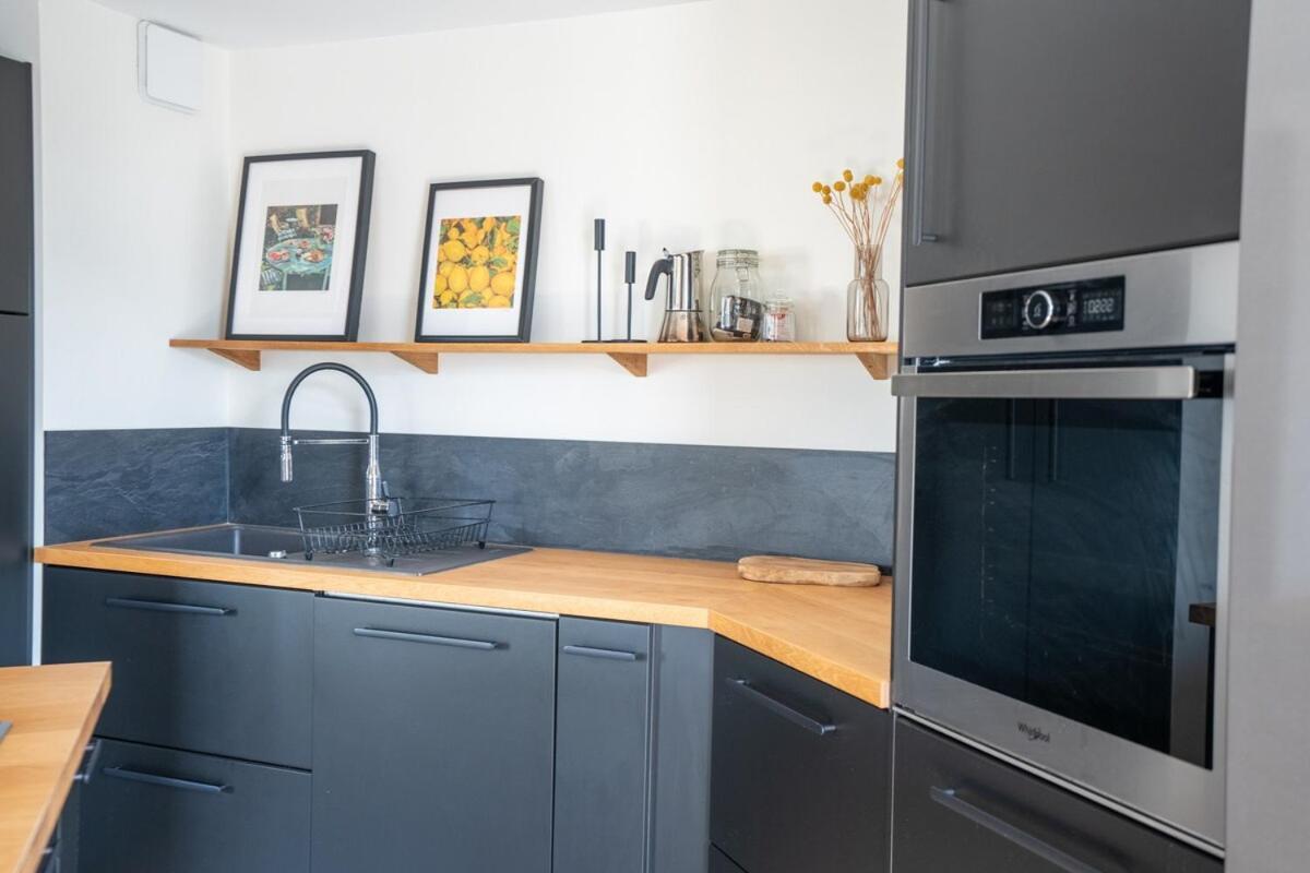 La Desirade, T3, Clim, Terrasse, Pkg, Centre Apartment