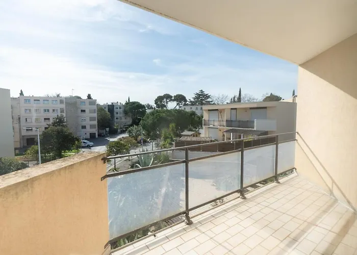 La Desirade, T3, Clim, Terrasse, Pkg, Centre Ville